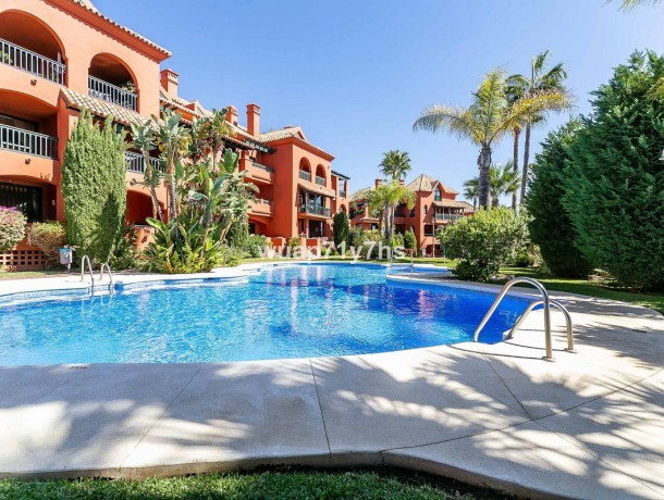 Apartment for sale in Calahonda, Marbella