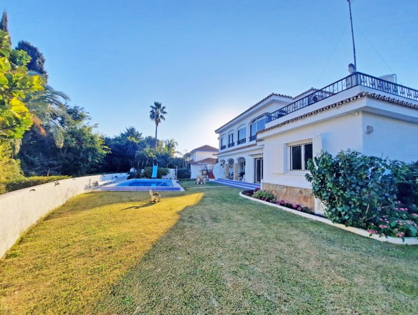 Villa for sale in Benalmadena Costa, Marbella
