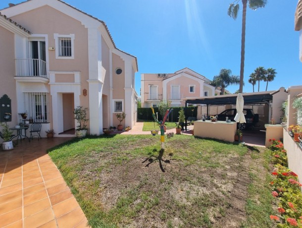 Townhouse for sale in San Pedro de Alcántara, Marbella