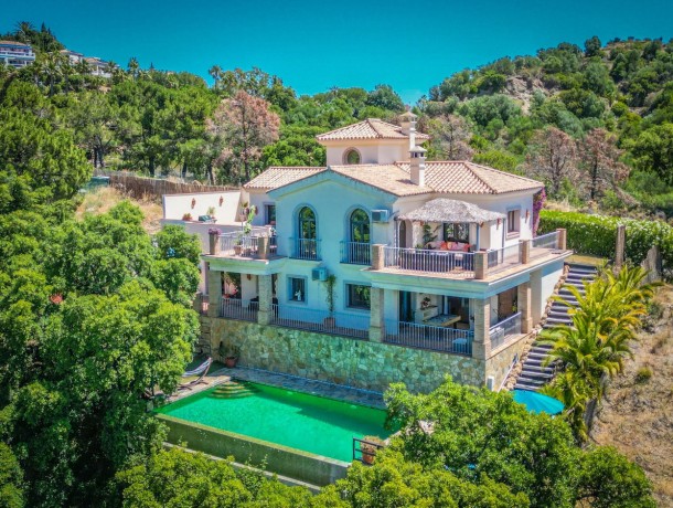 Villa for sale in Estepona, Marbella