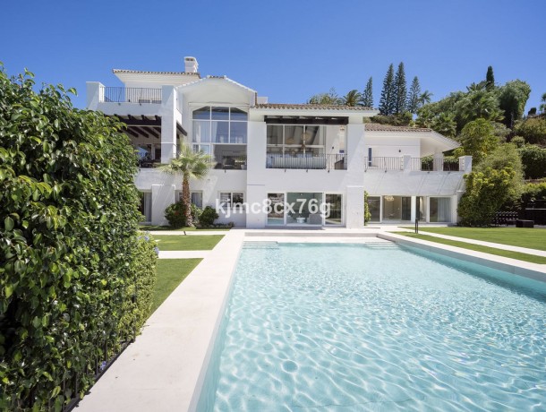 Villa for sale in Benahavís, Marbella
