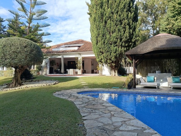 Villa for sale in Sotogrande Costa, Marbella