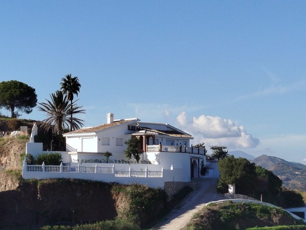 Villa for sale in Mijas Costa, Marbella