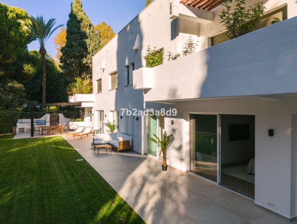 Apartment for sale in The Golden Mile, Marbella