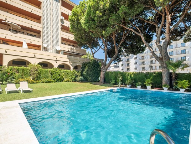 Apartment for sale in Nueva Andalucía, Marbella
