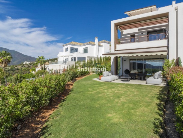Villa for sale in Istán, Marbella
