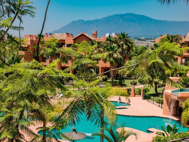Apartment for sale in New Golden Mile, Marbella