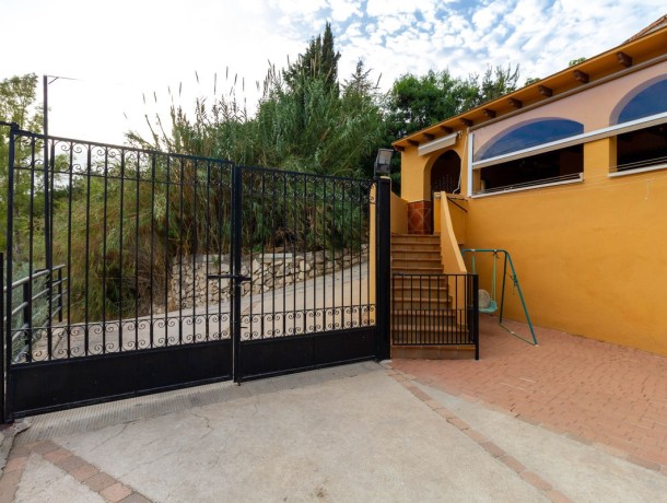 Villa for sale in Coín, Marbella