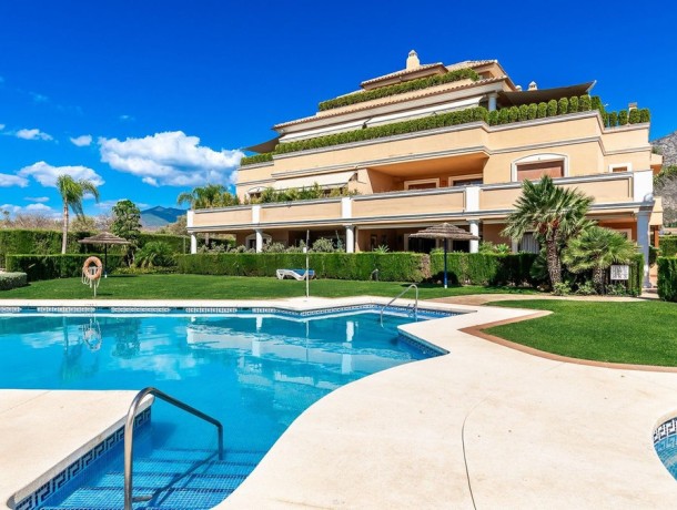 Apartment for sale in The Golden Mile, Marbella
