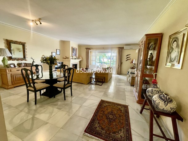 Apartment for sale in Estepona, Marbella