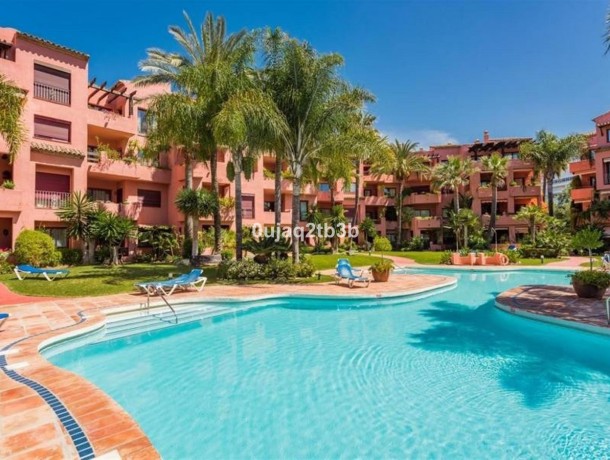 Apartment for sale in El Rosario, Marbella