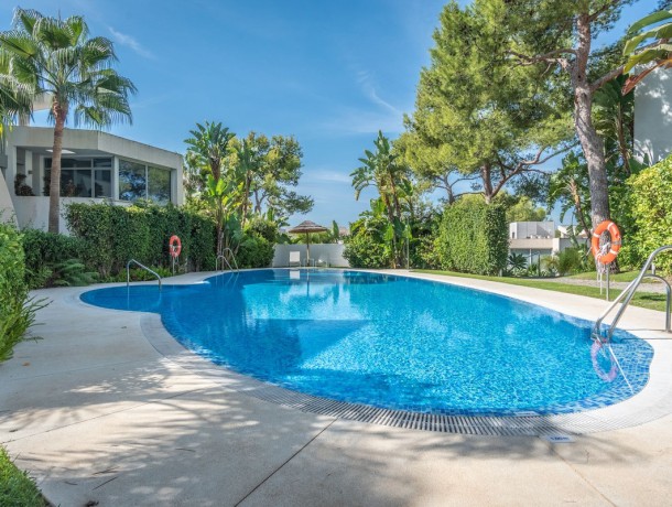 Townhouse for sale in Sierra Blanca, Marbella