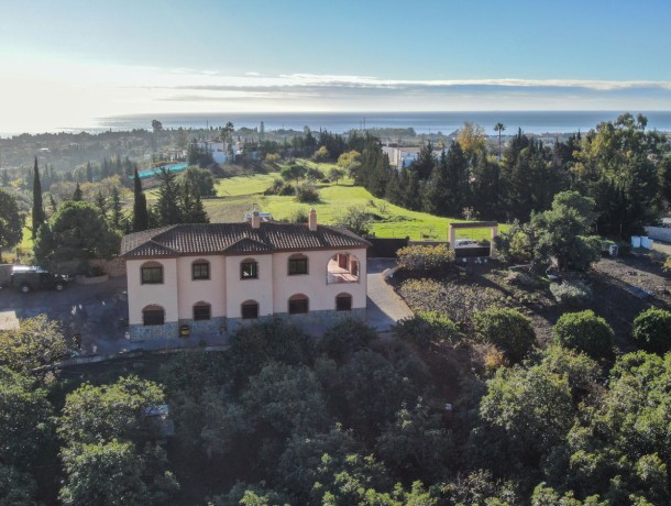 Villa for sale in Estepona, Marbella