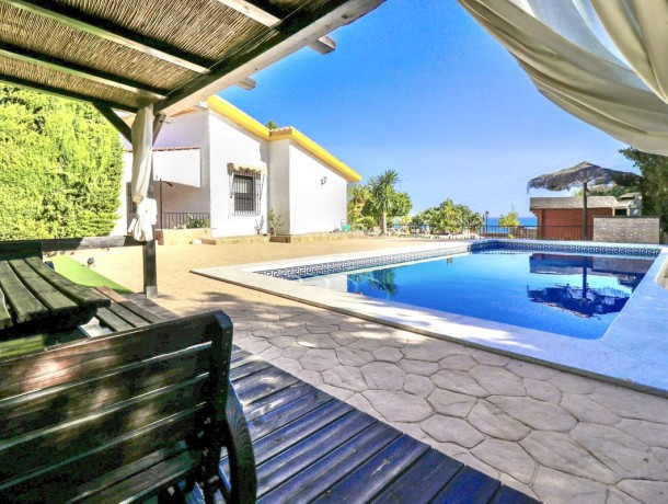 Villa for sale in El Palo, Marbella
