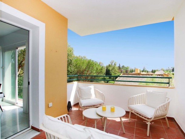 Apartment for sale in Atalaya, Marbella