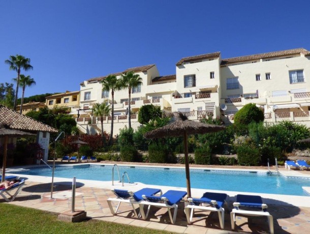 Apartment for sale in Nueva Andalucía, Marbella