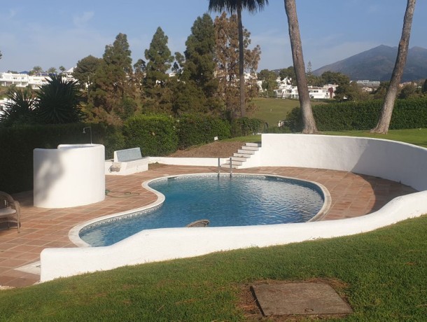 Townhouse for sale in Nueva Andalucía, Marbella