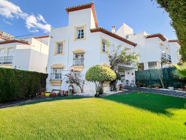 Villa for sale in Bel Air, Marbella