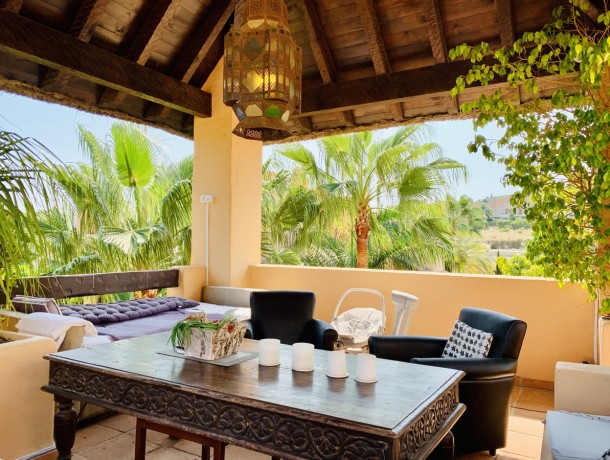 Apartment for sale in Atalaya, Marbella