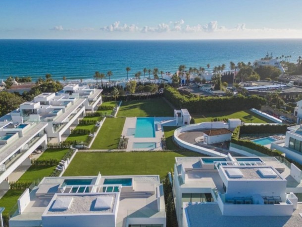 Townhouse for sale in The Golden Mile, Marbella