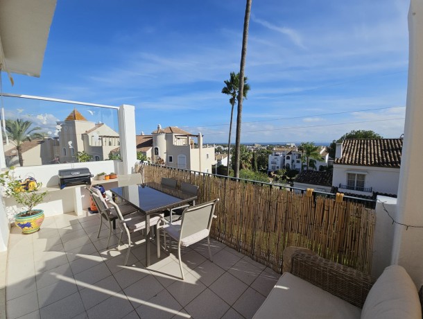 Apartment for sale in El Paraiso, Marbella