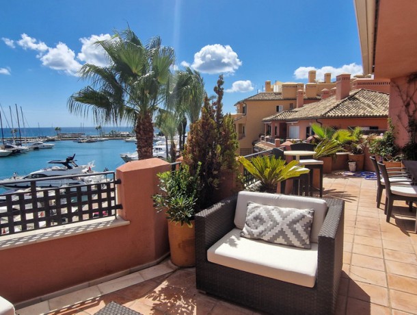 Apartment for sale in Sotogrande Marina, Marbella