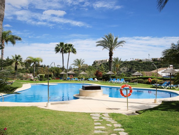 Apartment for sale in Los Arqueros, Marbella