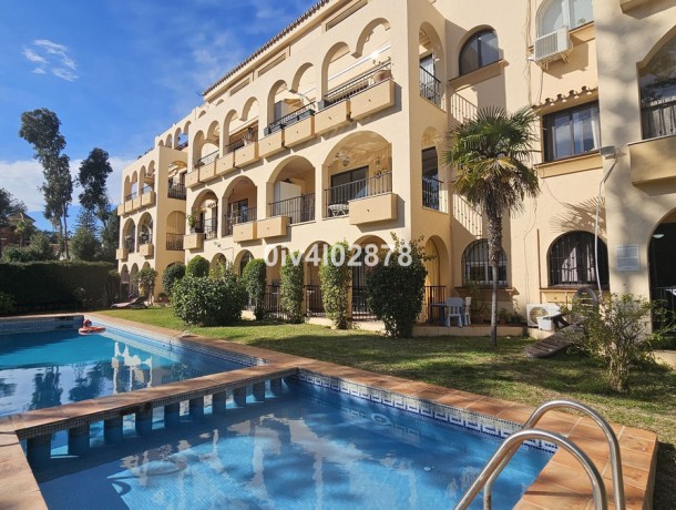Apartment for sale in Sierrezuela, Marbella