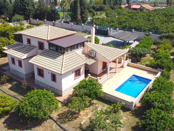 Villa for sale in Alhaurín de la Torre, Marbella