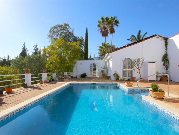 Villa for sale in Estepona, Marbella