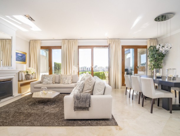 Townhouse for sale in Estepona, Marbella