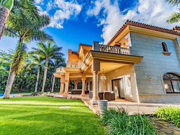 Villa for sale in Guadalmina Baja, Marbella