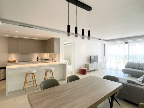 Apartment for sale in Nueva Andalucía, Marbella