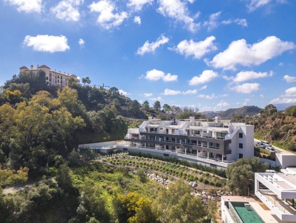 Apartment for sale in La Quinta, Marbella