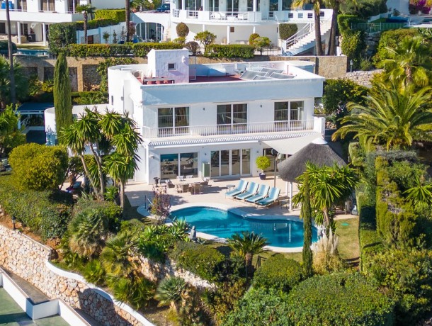 Villa for sale in The Golden Mile, Marbella