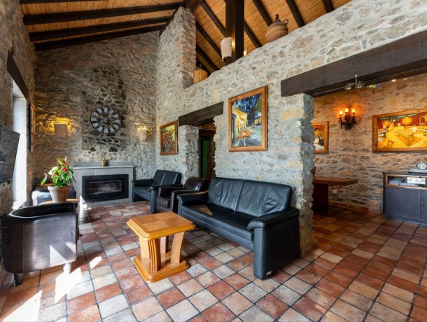 Commercial for sale in Tolox, Marbella