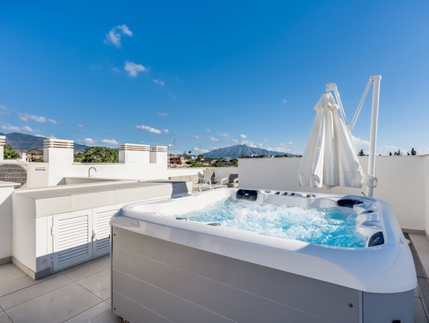 Townhouse for sale in Bel Air, Marbella