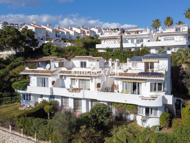 Townhouse for sale in Calahonda, Marbella