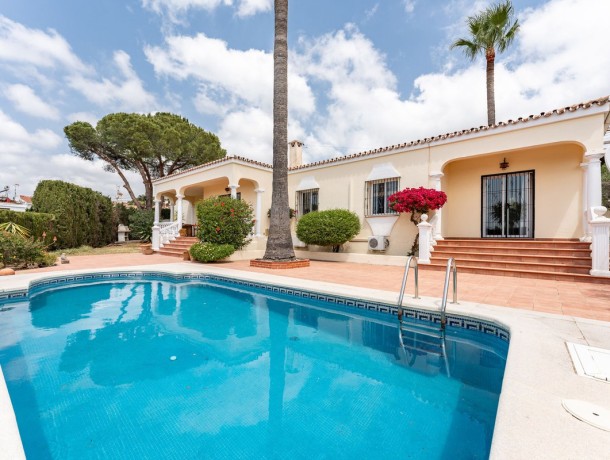 Villa for sale in Elviria, Marbella