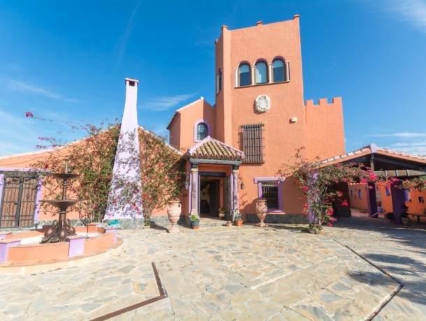 Villa for sale in Alhaurín el Grande, Marbella