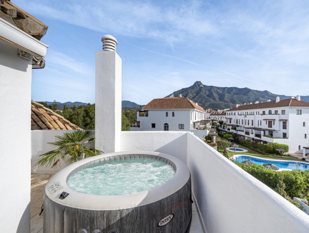 Apartment for sale in The Golden Mile, Marbella