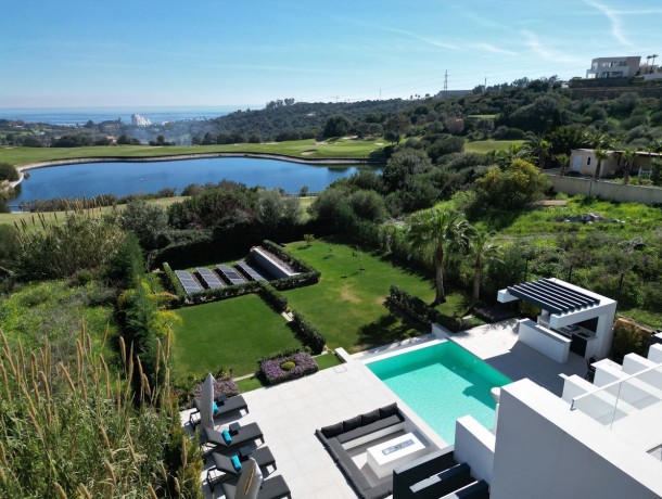 Villa for sale in Valle Romano, Marbella