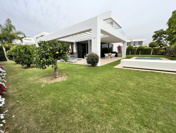 Villa for sale in Cancelada, Marbella