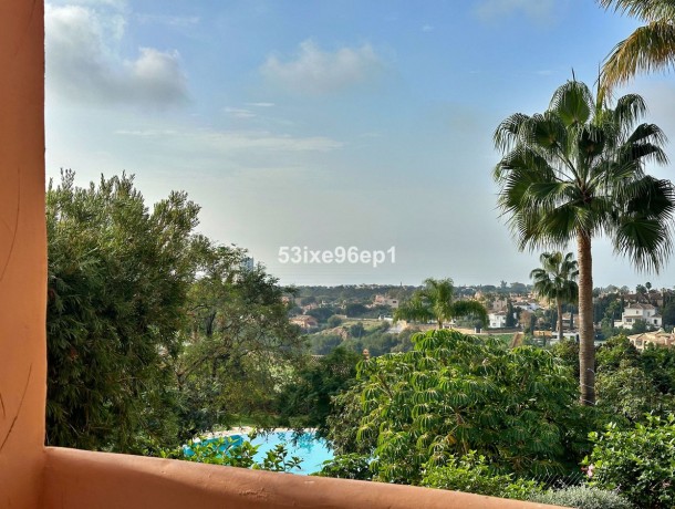 Apartment for sale in Elviria, Marbella