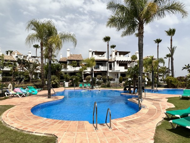Villa for sale in El Paraiso, Marbella