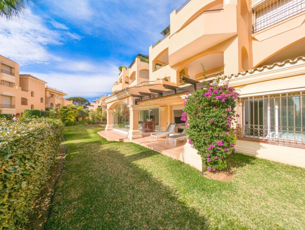 Apartment for sale in Elviria, Marbella