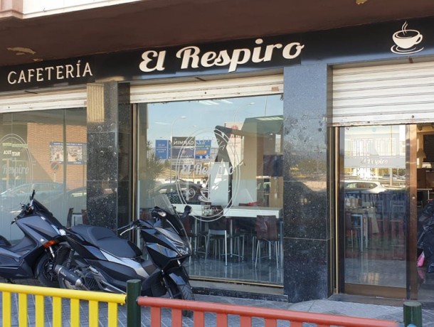 Commercial for sale in La Azucarera, Marbella