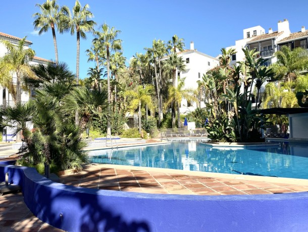 Apartment for sale in Elviria, Marbella