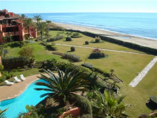 Apartment for sale in Los Monteros, Marbella
