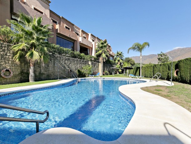 Townhouse for sale in Estepona, Marbella